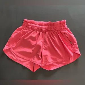 LULULEMON Track That Running Shorts Lip Gloss Women’s Sz 4 EUC thumbnail 1