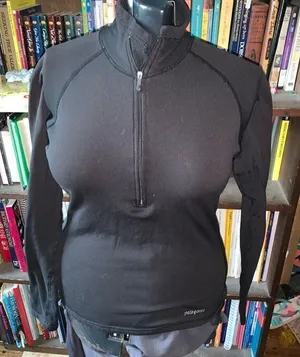 Patagonia black gorpcore M hiking outdoorsy pullover thumbnail 1