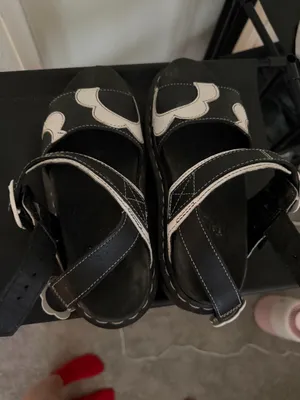 Dr. Martens Sandels thumbnail 6