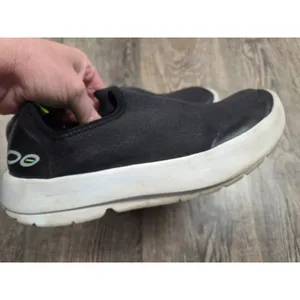 OOFOS OOmg 7 EU 38 Low Black White Recovery Slip On Shoes Sneakers thumbnail 7