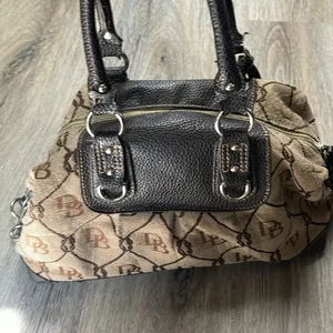 Dooney & Bourke Vintage Hand/Shoulder Bag thumbnail 12