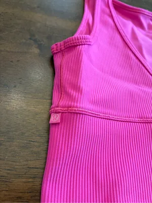 Lululemon Power Pivot Tank Top Size 2 Sonic Pink Ribbed Workout Reversible thumbnail 3