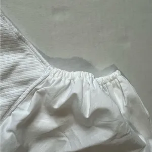 Abercrombie & fitch mixed media poplin puff long sleeve ribbed body crop top thumbnail 4