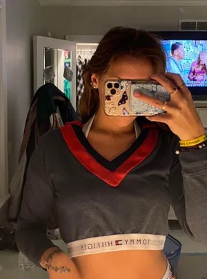 Tommy Hilfiger cropped hoodie thumbnail 1