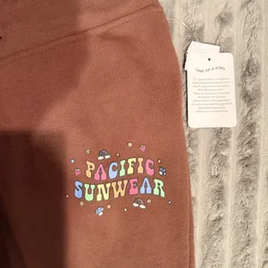 PacSun Womens Flare Sweatpants Brown Pacific Sunwear Graphic Small NWT thumbnail 3