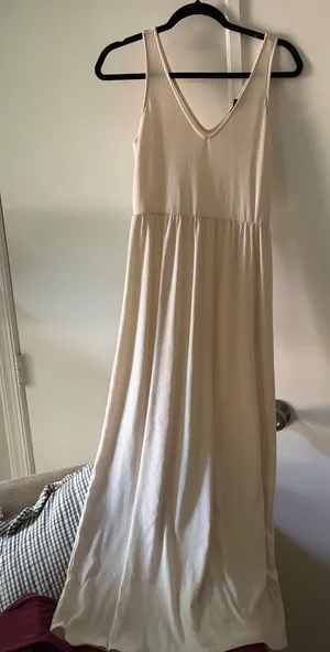 Forever 21 White Ribbed V-Neck Maxi Dress thumbnail 1