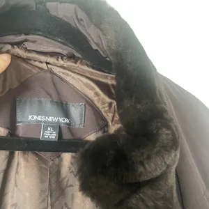 Jones New York Size XL Chocolate Brown Faux‎ Fur Lined Winter Coat thumbnail 8