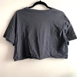 BERSHKA "Paradise Beach" Cropped‎ Tee Small thumbnail 3