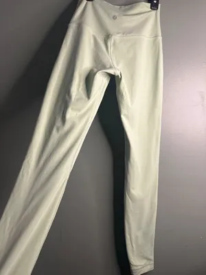 Lululemon High Rise Leggings Size 6 Light Green Yoga Running Gym Athleisure thumbnail 5