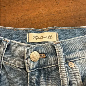 Madewell The Mom Jean 26 Jeans Distressed Straight Leg Ripped Light Wash thumbnail 2