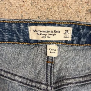 Abercrombie & Fitch A&F Jeans 29 8 Vintage Straight High Rise thumbnail 4