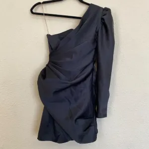 HOUSE OF CB 'Chiara' Black One Shoulder Draped Satin‎ Dress/Size XS thumbnail 5