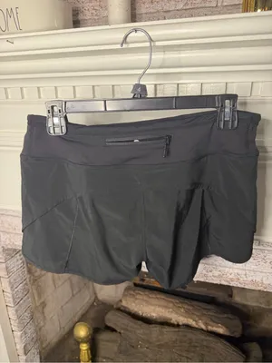 Lululemon Black Running Shorts Built In Liner Size 6 thumbnail 3
