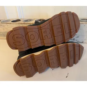 Sorel Kinetic Conquest Boots‎ Womens Size 8 Black Suede Wedge Snow Gorpcore thumbnail 5