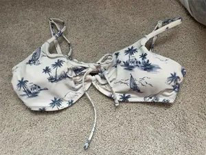 Hollister Bikini top thumbnail 2