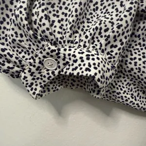 Ann Taylor Medium Black Spotted Long Sleeve Keyhole Front Blouse thumbnail 4