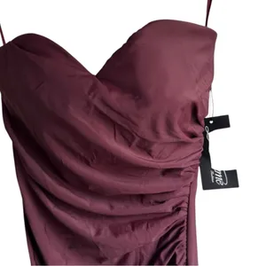 La Femme Prom 30502 Sweet 2 Wine Burgundy Strapless Ruched Maxi Dress Formal‎ thumbnail 4