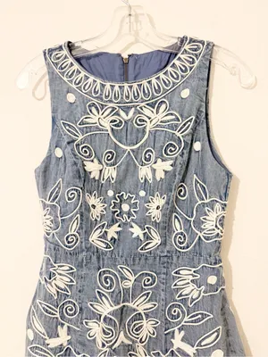 Alice + Olivia Lindsey Embroidered Cotton Chambray Dress Size 2 thumbnail 3