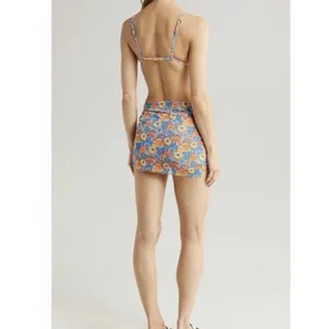 Kulani Kinis Floral Sheer Mesh Cover- Up Sarong Sz M NEW thumbnail 2