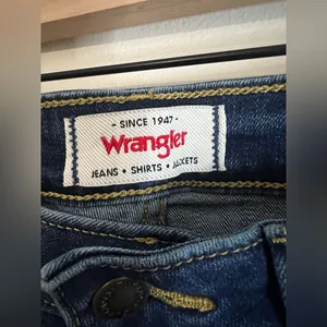Wrangler High Rise Kick‎ Flare Jeans Size 2 Raw Hem Stretch boho western thumbnail 4