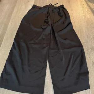 Zara Black Wide-Leg Pants thumbnail 7