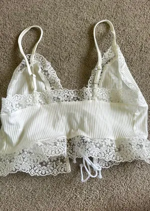 Shein Crop Top Tie thumbnail 1