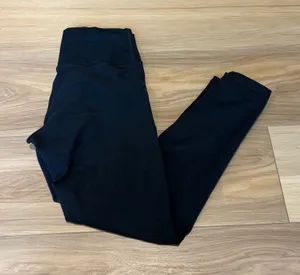 OFFLINE by Aerie The Hugger Black High Rise Leggings Medium thumbnail 1
