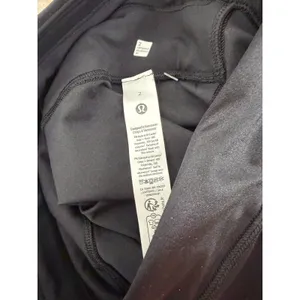Lululemon Mesh Outer High Rise Running Shorts 2" Shell 5" Liner Pockets Size 2 thumbnail 5