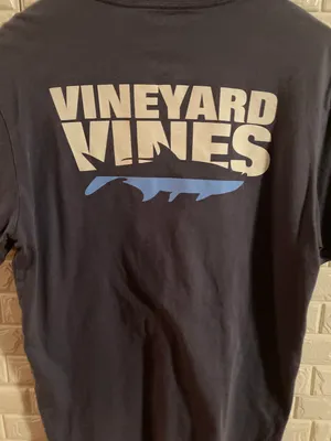 Vineyard Vines women's T-shirt 26 length x 18 width thumbnail 4