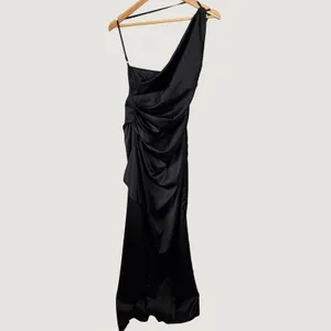 Babyboo Ariel Dress Black One Shoulder Ruched Satin Gown Size Medium NWT thumbnail 4