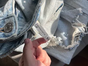PacSun 90s Ripped Boyfriend Jeans Light Wash thumbnail 3