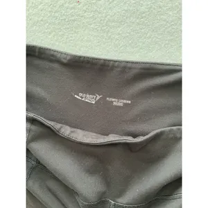 Old Navy Active Elevate Leggings Large Tall Good Black High Waisted Pockets thumbnail 2