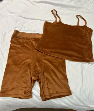 SKIMS Velour Bike Shorts High-Waisted Copper w/Cropped top thumbnail 1