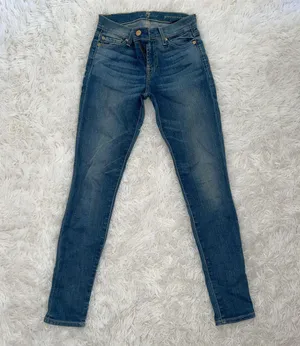“Gwenevere” Jeans thumbnail 1