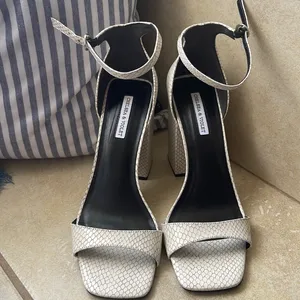 Chelsea & Violet heel sandals thumbnail 3
