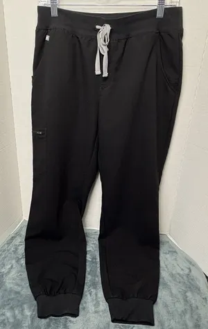 Figs Women's High Waisted Zamora Jogger Scrub Pants Black Medium thumbnail 1