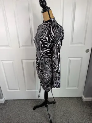Bar III Black White Abstract Ruched Bodycon Dress Size L Long Sleeve thumbnail 8
