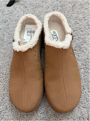 Earth Origins Tan Beige Mules & Clogs Size 6 thumbnail 1