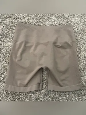 Women’s Alphalete Amplify Contour Shorts Mocha Brown Size M thumbnail 5