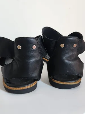 Sorel Ella Slip On Sandals Leather Elastic Straps Size 9 thumbnail 5