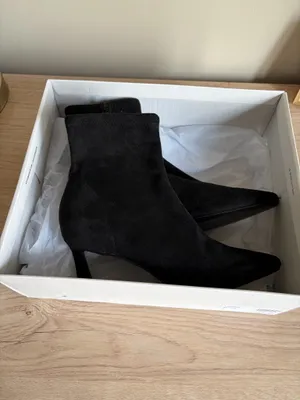 Steve Madden Black Suede Boots Ankle thumbnail 5