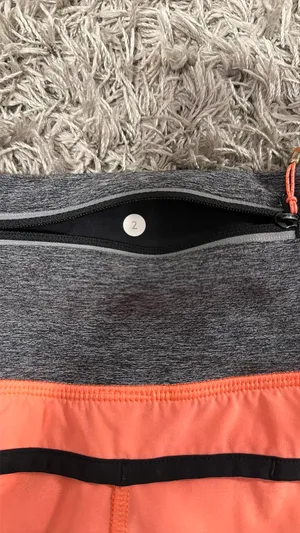 Lululemon Speed Up 4" thumbnail 3