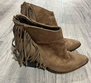Mossimo Supply Co Brown/Grey Ankle Boots w/ Fringes; 7.5 women’s thumbnail 2