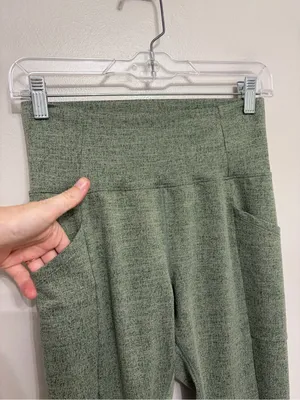 REI Co-Op Women’s High Rise Pocket Ankle Leggings in Textured Green - Size M thumbnail 3