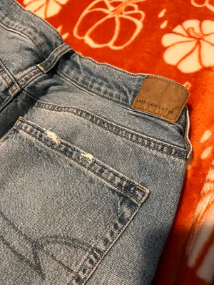 American Eagle outfitters dad fit baggy jeans thumbnail 9