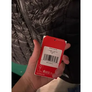 The North Face Thermal Black Quilted Nwt Vest Size Medium thumbnail 3