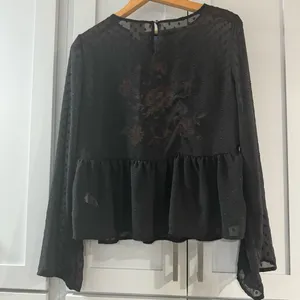 Sheer Black Peplum Blouse w/ Colorful Rose Floral Embroidery Bell Sleeves small‎ thumbnail 3