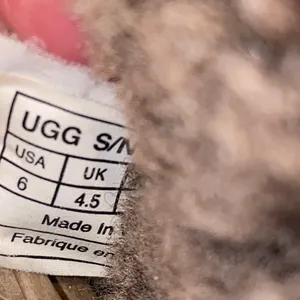 Rare!! UGG Skylah Brown Bomber Leather Faux Fur Boots Size 6 thumbnail 9