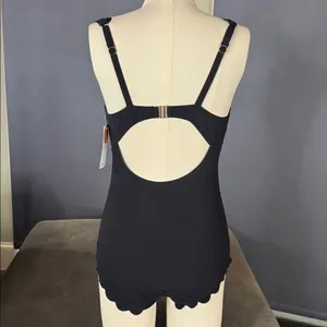 Charmo Women’s Black Scalloped Swimsuit One Piece Square Neck SPF50+ Size M NWT thumbnail 4