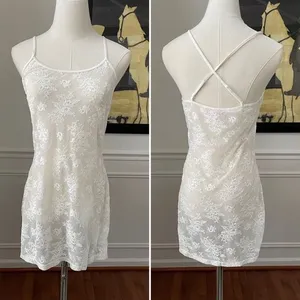 Victoria’s Secret Sheer Stretchy Lace Chemise S thumbnail 2